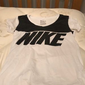 Nike tee